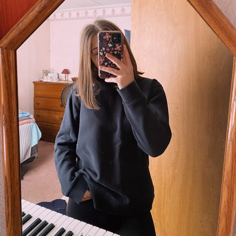 karen scott, black sweatshirt